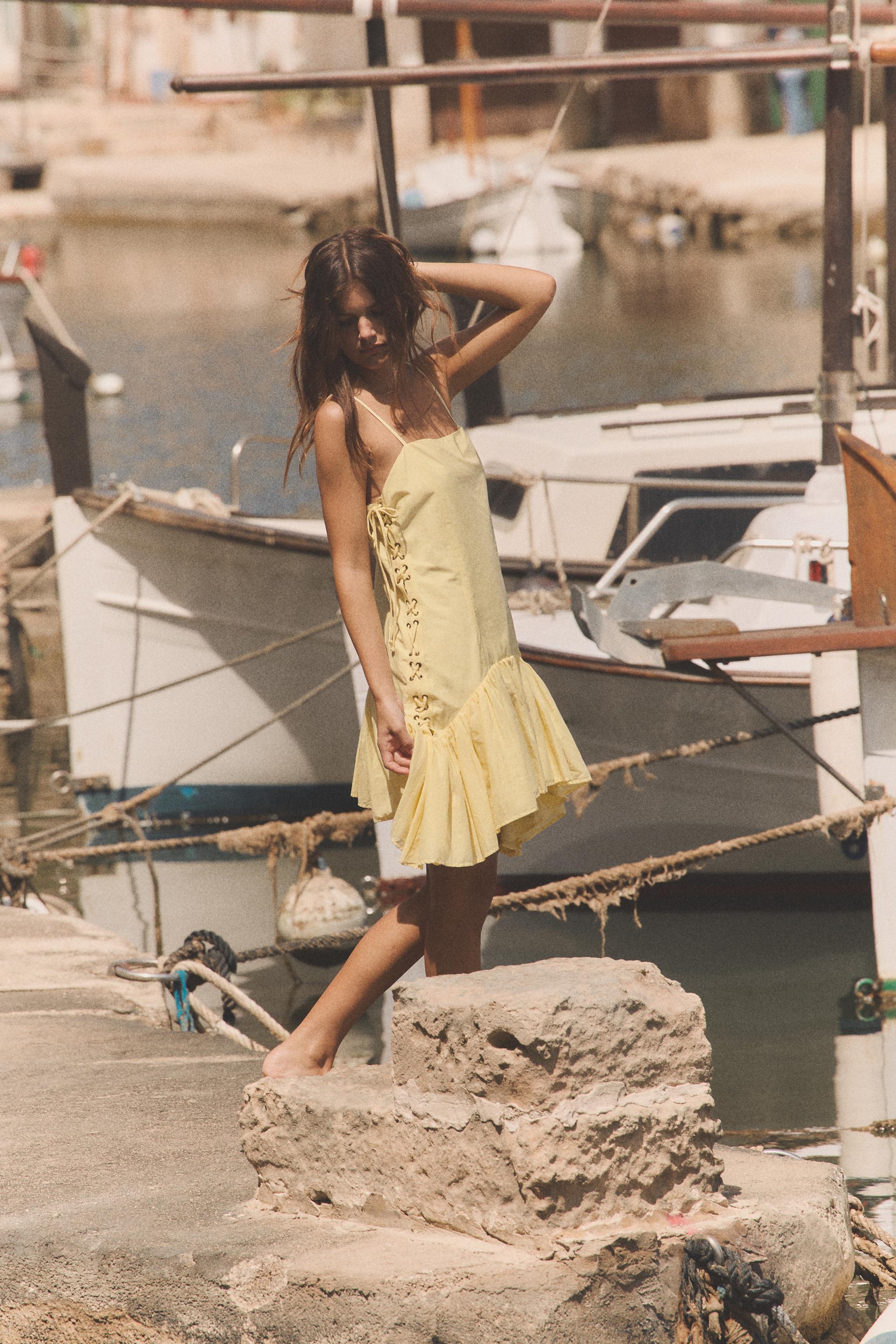 RUFFLED POPLIN DRESS WITH DRAWSTRINGS